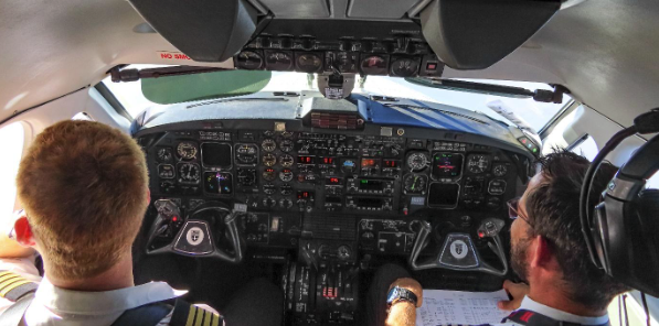 Beechcraft 1900D - cockpit